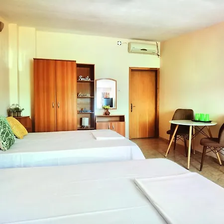 Guest house Casa Laura Mangalia